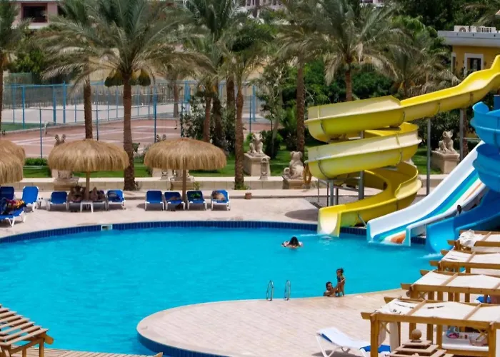 Mirage Bay & Aquapark 4*