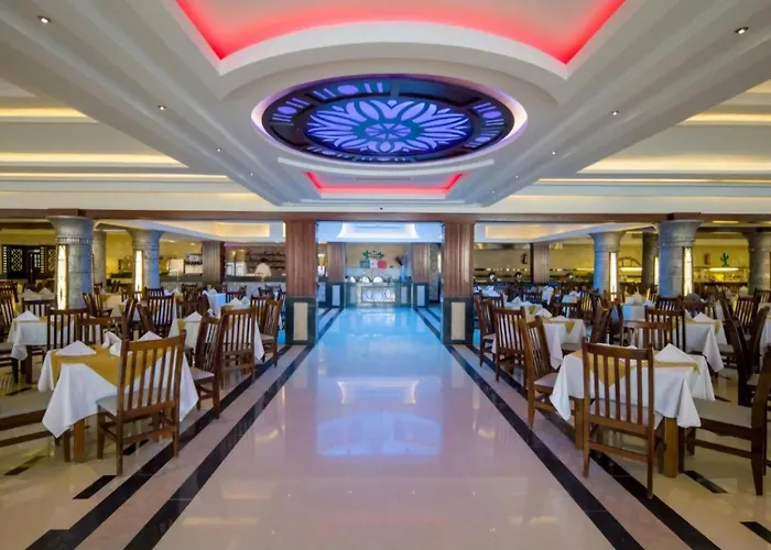Mirage Bay & Aquapark 4*