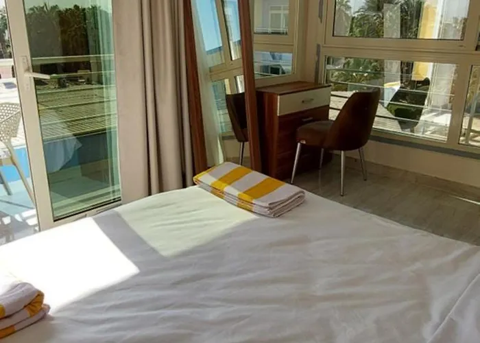 Mirage Bay & Aquapark 4*