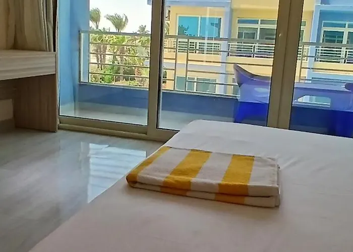 Mirage Bay & Aquapark 4*